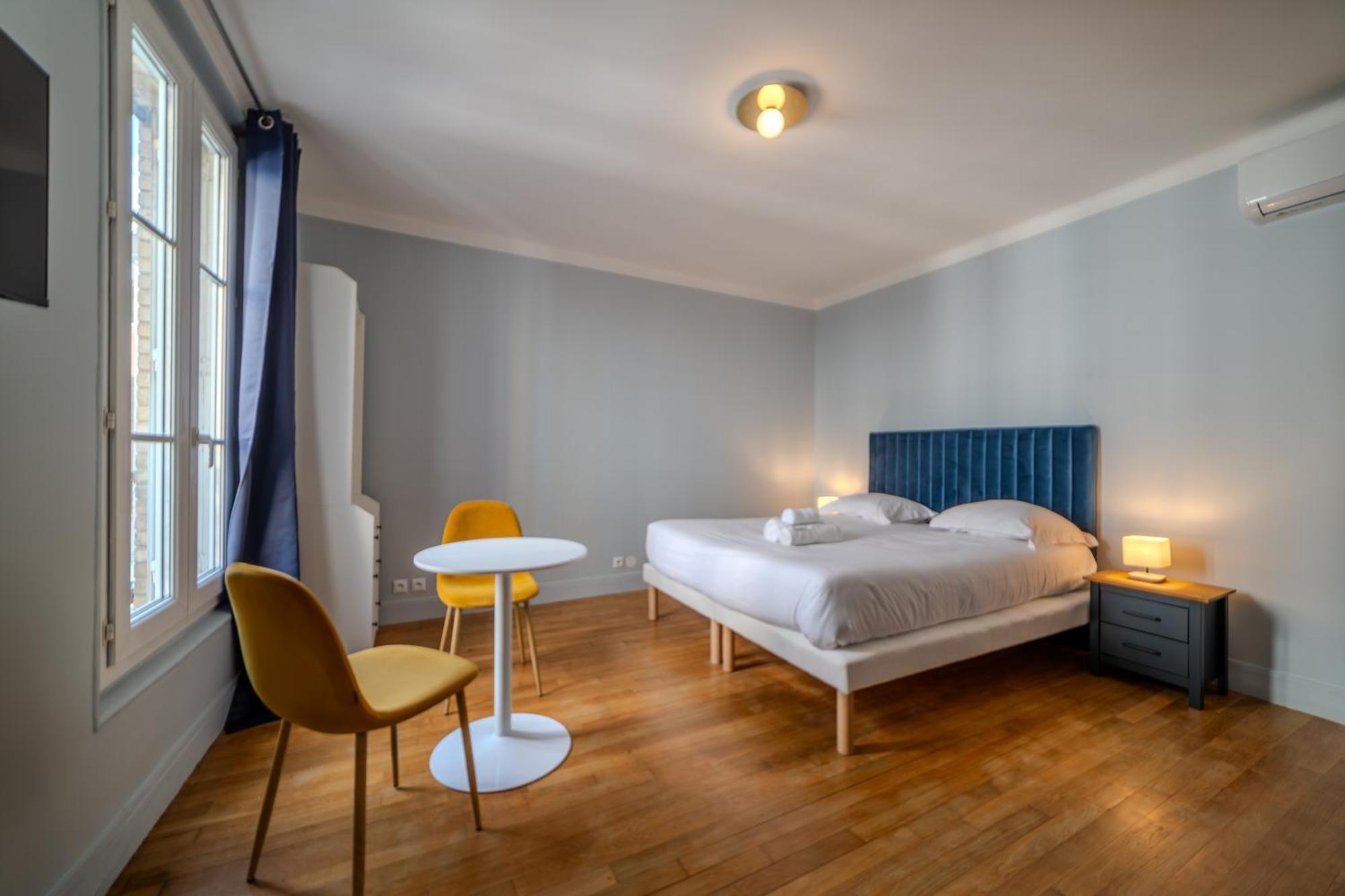 Apartment Majestic Paris